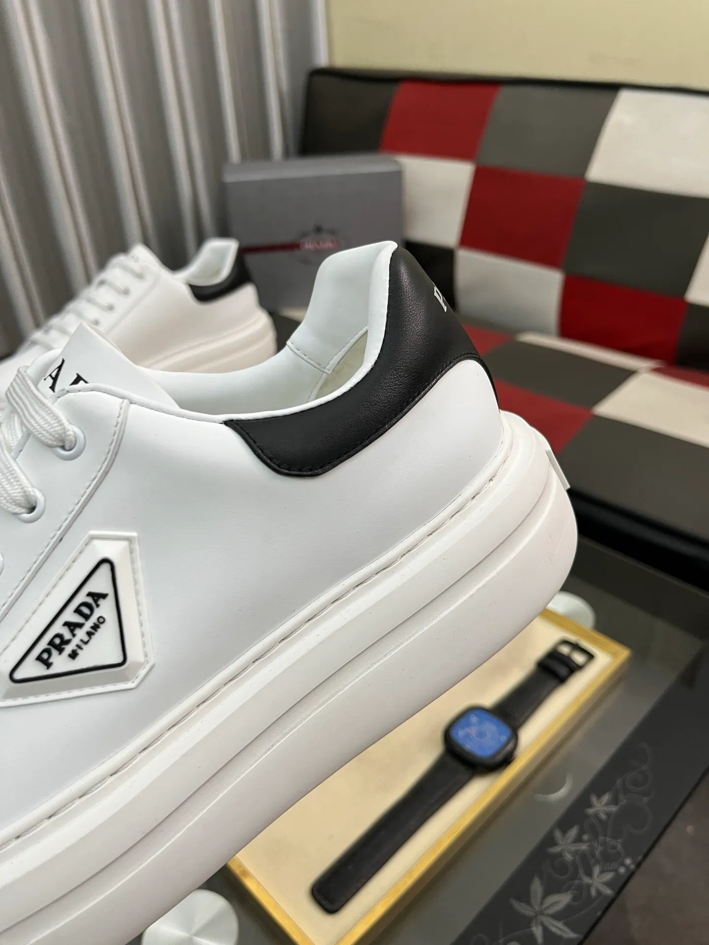 Men's shoes 💰580⌚️⌚️【PRADA】Prada casual shoes, originally developed 1:1, made of high-mercerized cowhide with imported cowhide, silk sheepskin lining, rubber outsole, comfortable and soft on the foot, size: 38-444️⃣Colors available